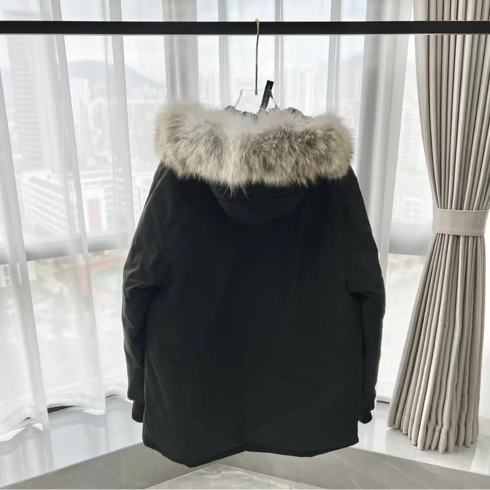 Canada Goose Men's Coat，Very comfortable to wear